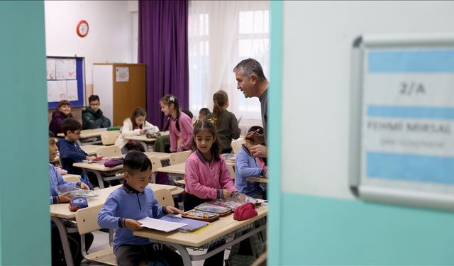 Okullarda ara tatil sonrası ders zili çaldı