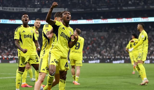 Fenerbahçe, deplasmanda Beşiktaş'ı 3-2 yendi
