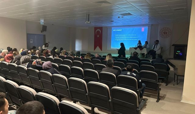 Nevşehir’de Gençlik ve Spor personeline saha elçisi eğitimi