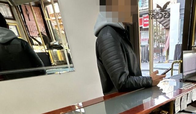 Sahte altın oyununu kuyumcunun dikkati bozdu