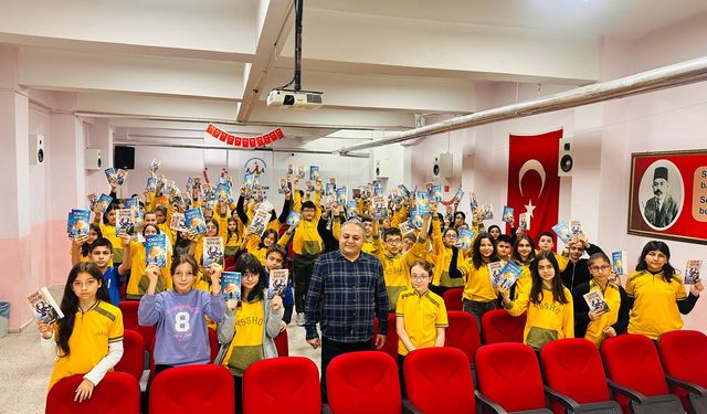 Nevşehir’de yazar Zübeyir Tokgöz öğrencilerle buluştu