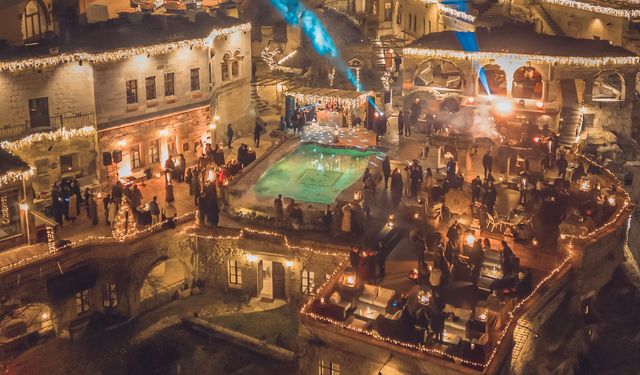 Museum Hotel’de yılbaşına kırmızı dokunuş