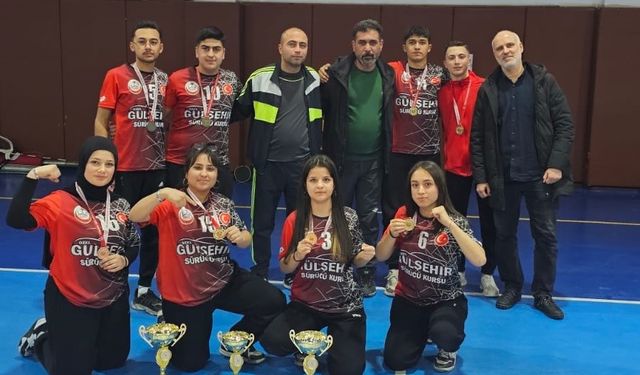 Gülşehirli öğrenciler Floor Curling’de il birincisi oldu