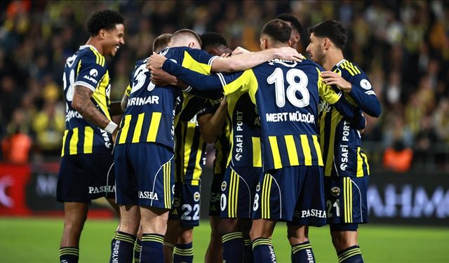Fenerbahçe, Aston Villa karşısında sahaya çıkıyor