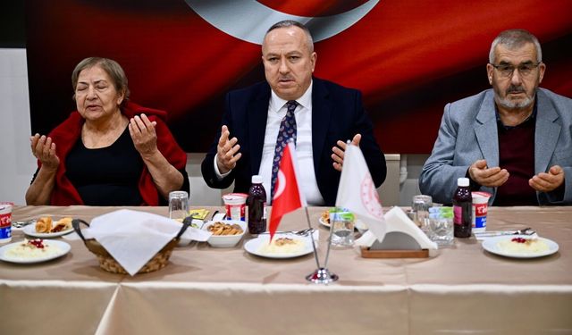 Vali Fidan huzurevi sakinleriyle iftarda buluştu