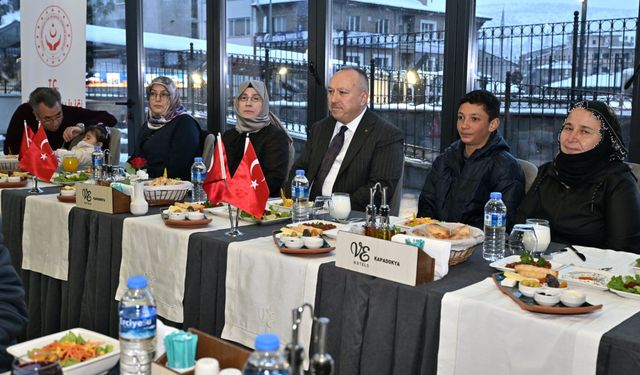 Nevşehir’de koruyucu aileler için iftar düzenlendi