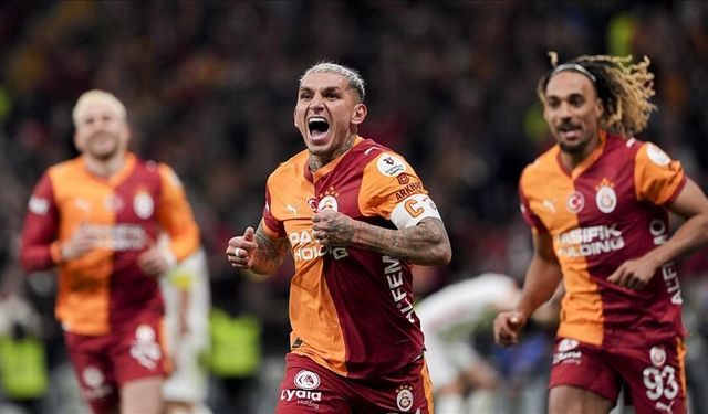Galatasaray, Alanyaspor'u yenerek liderliğini sürdürdü