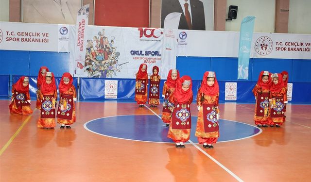 Nevşehir halk oyunlarında zirve belli oldu