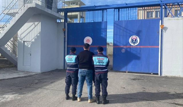 Nevşehir’de uy*şturucu tacirine suçüstü: Haplarla yakalandı