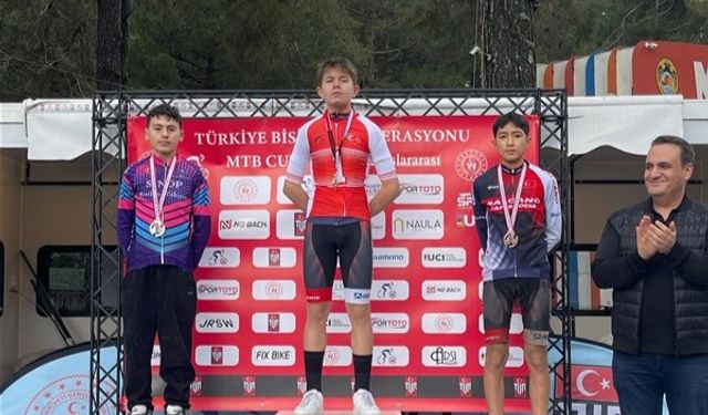 Nevşehir’in genç sporcular kürsüyü kapattı: Madalyalarla döndüler