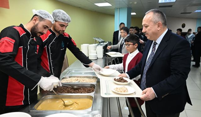 Vali Ali Fidan’dan gençlere net mesaj: “Geleceğimiz sizsiniz”