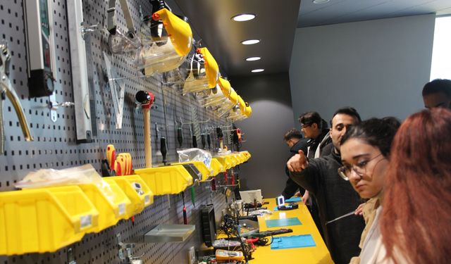 Milli Teknoloji Atölyesi’nde gençlerin yenilikçi projeleri sergilendi