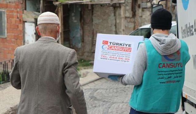 Cansuyu Derneği Nevşehir’de yüzlerce ailenin yüzünü güldürdü