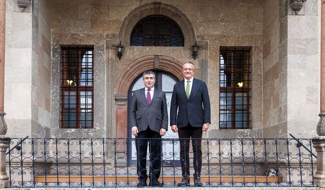 Rektör Aktekin’den KÜN Rektörü Karasar’a hayırlı olsun ziyareti