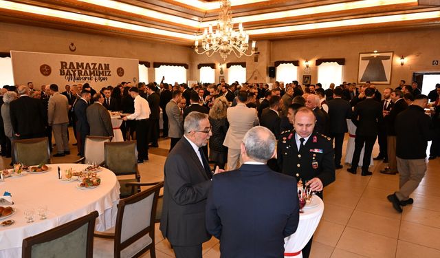 Nevşehir'de geleneksel bayramlaşma töreni gerçekleştirildi