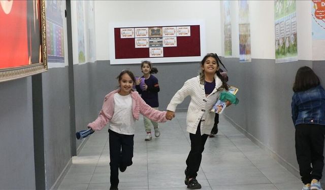 Okullarda ara tatil için son ders zili çaldı