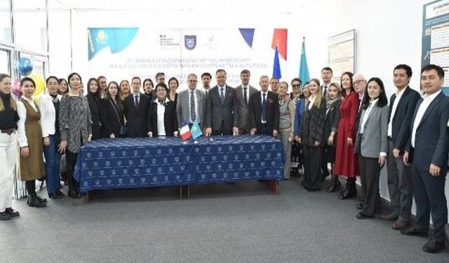 Kazak Milli Üniversitesi’nde açılan Fransız Merkezi faaliyetlerini başarıyla sürdürüyor