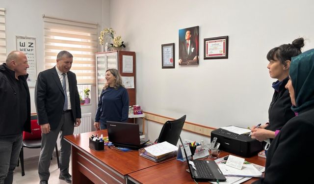 İl Müdürü Tartar, Durmuş Sonugelen ASM’de hizmetleri inceledi