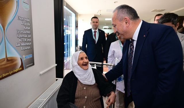 Vali Fidan hastalarla tek tek ilgilendi