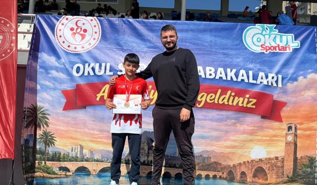 Büyük rekabet, büyük başarı! Nevşehirli sporcudan üstün başarı