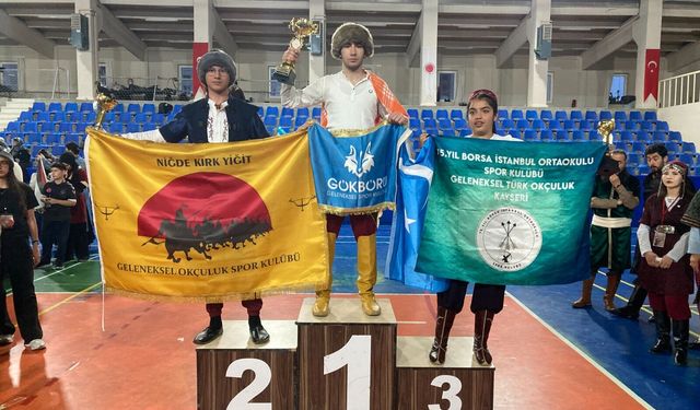 Nevşehirli okçular Yozgat’ta tarihe ok attı