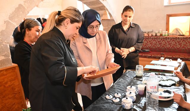 Nar Belediyesi kurslarında dikkat çeken buluşma