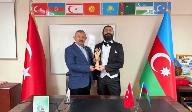 Dünyaca ünlü yazar Akif Manaf’a Diyalog ve Barış Ödülü