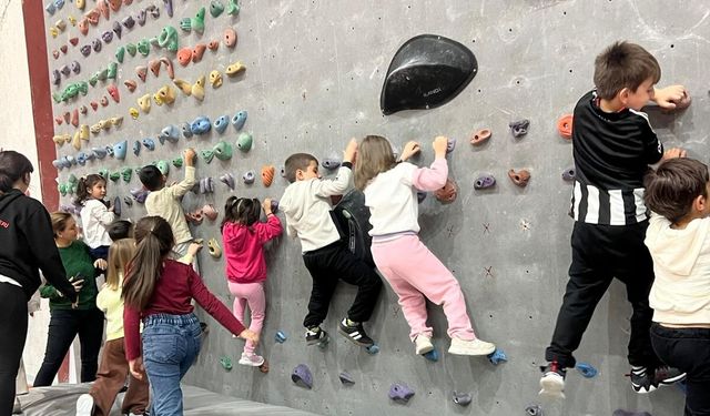 Spor dostu kampüste miniklerden eğlenceli anlar