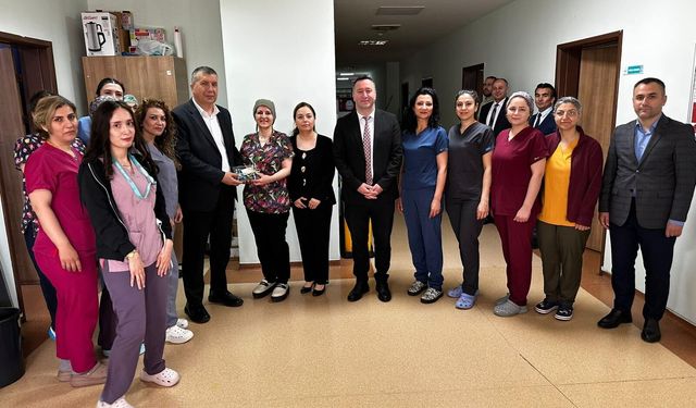 İl Sağlık Müdürü Tartar’dan hemşire ve ebelere moral ziyareti