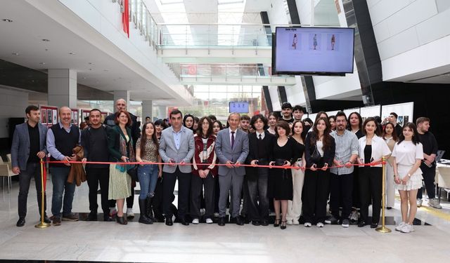 NEVÜ’de sanat şöleni: Grafik tasarım sergisi ilgi odağı oldu