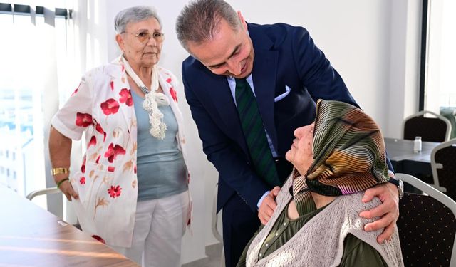 Vali Kök’ün huzurevi ziyareti gönülleri ısıttı: “Her zaman yanınızdayız”