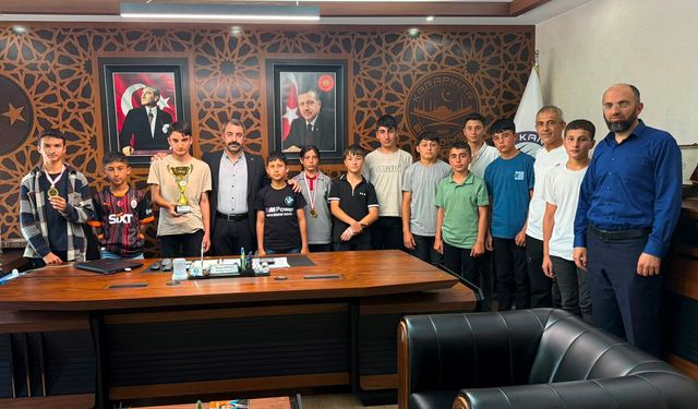 Karapınar futsalda şampiyon oldu, krosta zirveye çıktı