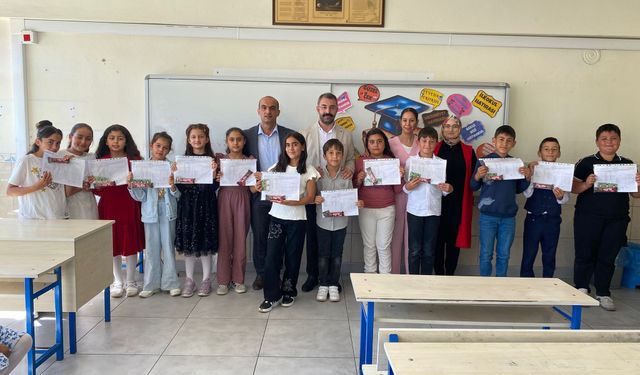 Başkan Güneş öğrencilerin karne heyecanına ortak oldu