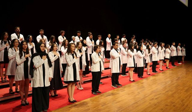 Hayallerine bir adım daha yaklaştılar! NEVÜ'de beyaz önlük heyecanı