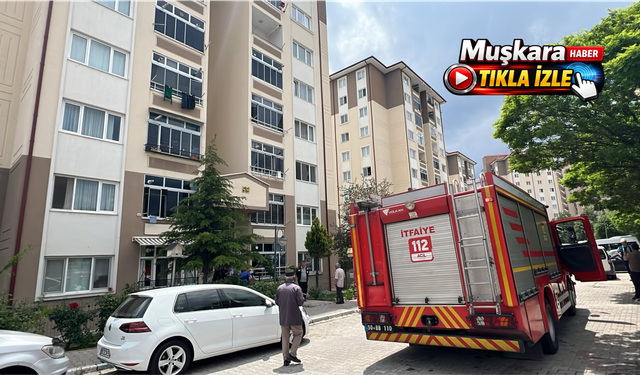 Apartmanı ayağa kaldıran koku! Kapıyı açan olmayınca ekipler harekete geçti