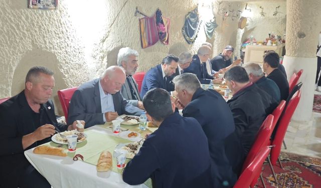 Saadet Partisi'nden Mustafapaşa çıkarması! Muhtarlarla bir araya geldiler