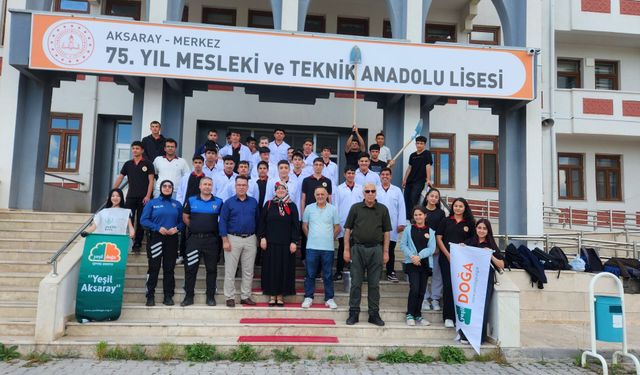 Dünya Çevre Günü’nde örnek etkinlik: 120 öğrenciyle temizlik ve fidan dikimi