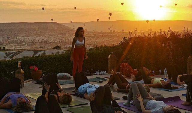 Kapadokya'da balonlar eşliğinde yoga! Bu festival çok konuşulacak