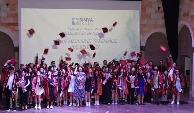 Nevşehir Simya Koleji’nde mezuniyet coşkusu! Kepler gelecek için havalandı