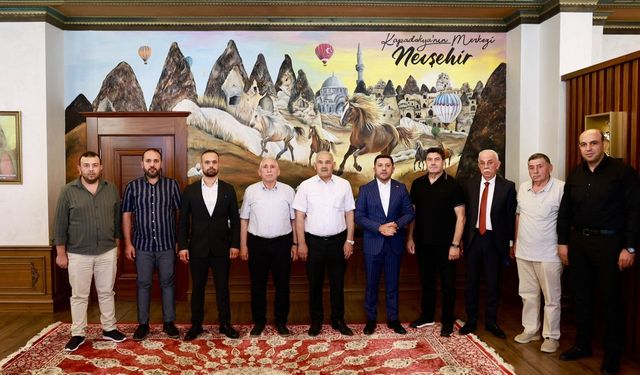 Başkan Arı esnaf temsilcileriyle buluştu: Yeni yol haritası belirleniyor