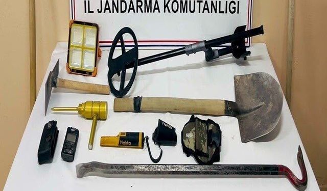 Acıgöl’de kaçak kazı operasyonu! 6 kişi suçüstü yakalandı