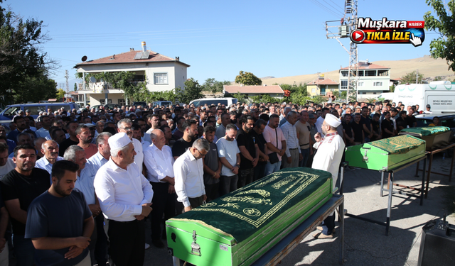 Nevşehir’deki kazada can veren anne ve iki oğlu son yolculuğuna uğurlandı