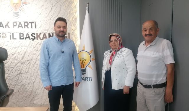 Makbule Atlı’dan AK Parti’ye ziyaret: “Durmak yok, yola devam”