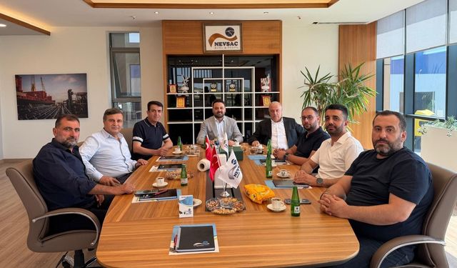 AK Parti’den NEVSAC Metal’e tebrik ziyareti