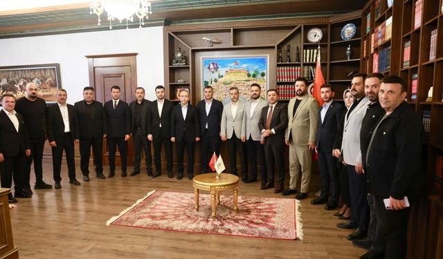 AK Parti teşkilatından Başkan Arı'ya tam destek: "Birlikte yarınlara yürüyeceğiz"