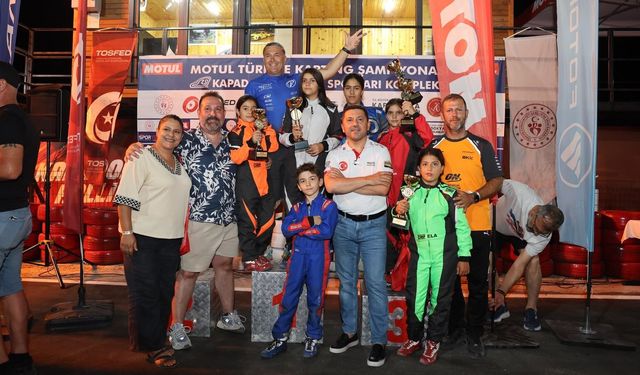 Nevşehir’de motor sporlarında yeni dönem! 55 pilot gece yarışında piste çıktı