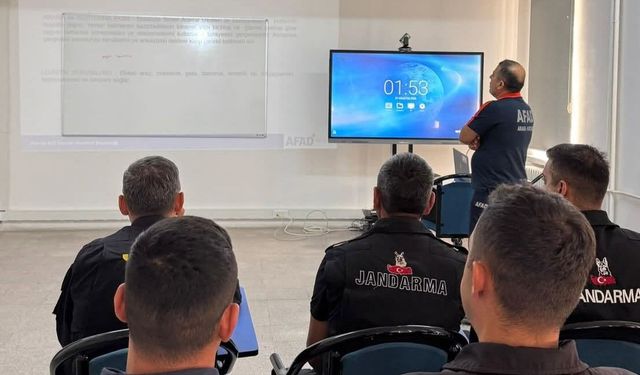 JAKEM personeline enkaz altında hayat kurtaran eğitim