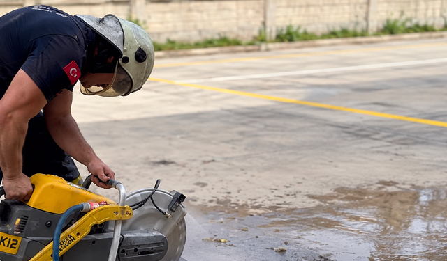 Nevşehir İtfaiyesinden dikkat çeken eğitim: K12 ile taş ve metal kestiler