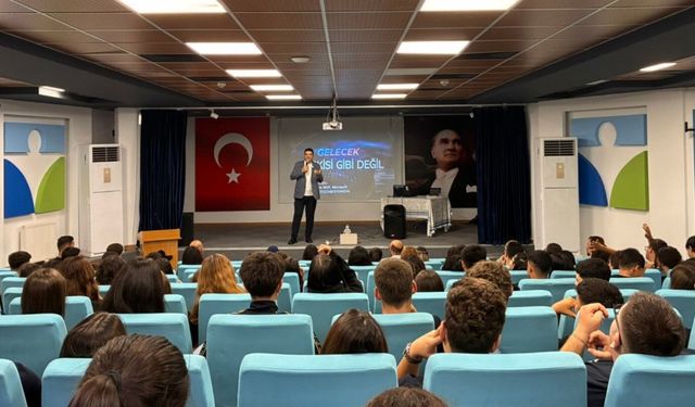 Simya Koleji’nde geleceğin meslekleri konuşuldu