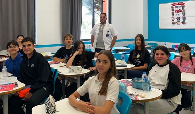 Simya Koleji’nde 7 ve 8. sınıflar için mentörlük süreci başladı